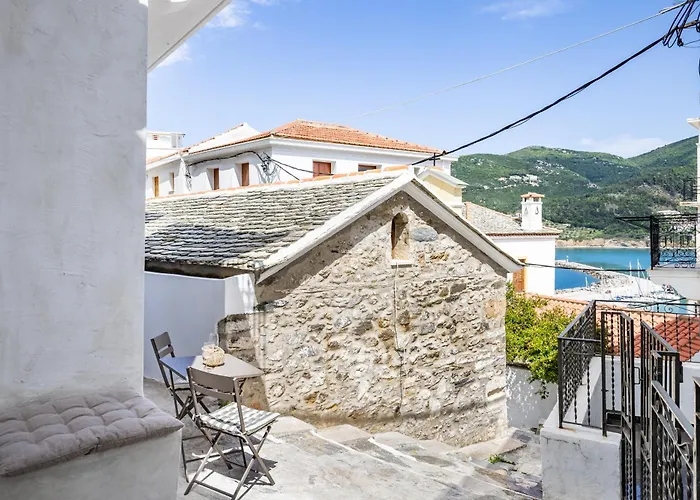 Campanile Seaview Serenity * スコペロス